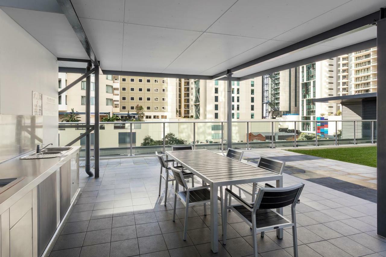 Apartments @ 108 Albert Бризбейн Екстериор снимка